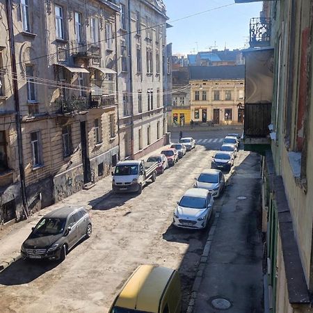 Apartment On Sheptytskyh 27 Λβιβ Εξωτερικό φωτογραφία